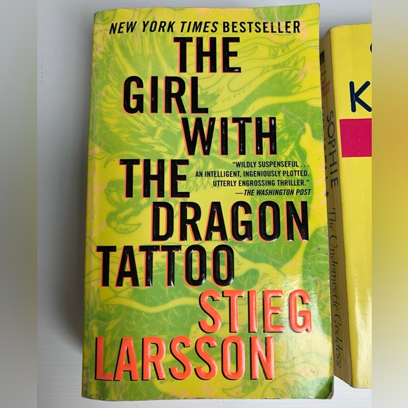 New York Times Bestseller Book Set - Picture 2 of 13